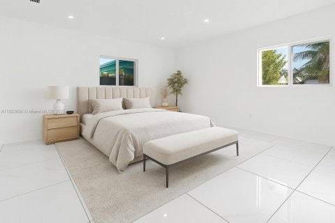 House in Miami, Florida 4 bedrooms, 170.48 sq.m. № 1825924 - photo 14