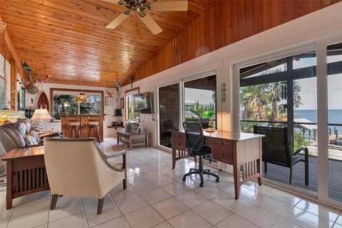 House in Key Largo, Florida 3 bedrooms, 89.19 sq.m. № 1821812 - photo 6
