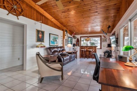 House in Key Largo, Florida 3 bedrooms, 89.19 sq.m. № 1821812 - photo 5