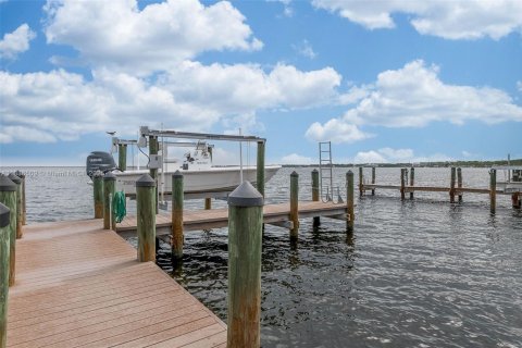 House in Key Largo, Florida 3 bedrooms, 89.19 sq.m. № 1821812 - photo 17