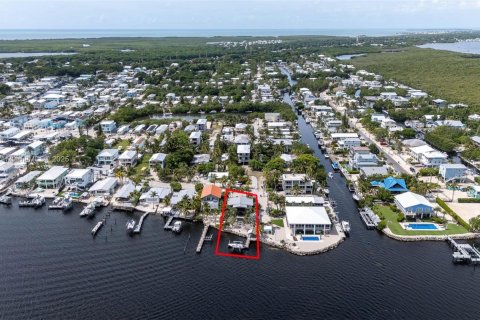 House in Key Largo, Florida 3 bedrooms, 89.19 sq.m. № 1821812 - photo 29