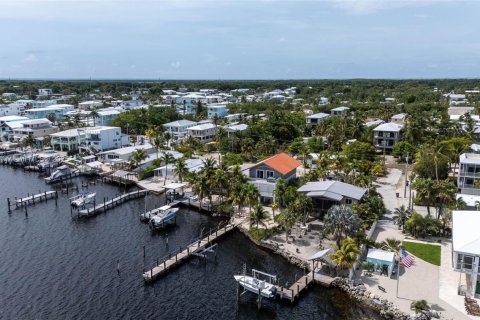 House in Key Largo, Florida 3 bedrooms, 89.19 sq.m. № 1821812 - photo 23