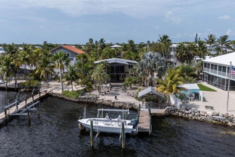 House in Key Largo, Florida 3 bedrooms, 89.19 sq.m. № 1821812 - photo 2