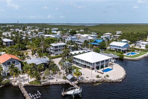 House in Key Largo, Florida 3 bedrooms, 89.19 sq.m. № 1821812 - photo 25