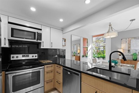 Снять в аренду кондоминиум в Майами, Флорида 1 спальня, 69.68м2, № 2050765 - фото 15