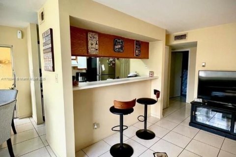 Copropriété à vendre à Miami, Floride: 2 chambres, 101.54 m2 № 1936194 - photo 8