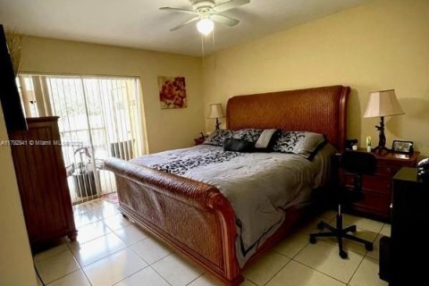 Copropriété à vendre à Miami, Floride: 2 chambres, 101.54 m2 № 1936194 - photo 11