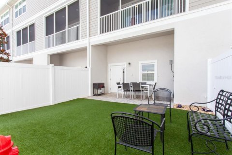 Touwnhouse à louer à Saint Petersburg, Floride: 3 chambres, 214.6 m2 № 2109982 - photo 2