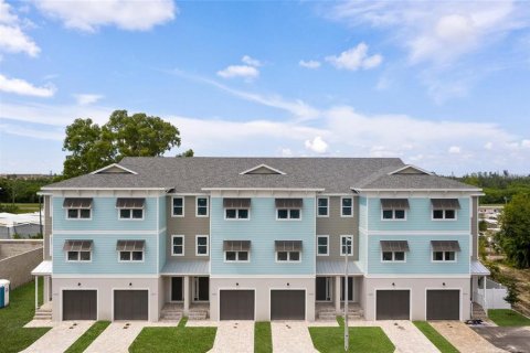 Touwnhouse à louer à Saint Petersburg, Floride: 3 chambres, 214.6 m2 № 2109982 - photo 22