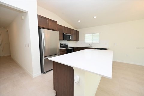 Villa ou maison à louer à Bartow, Floride: 3 chambres, 143.16 m2 № 2415267 - photo 2