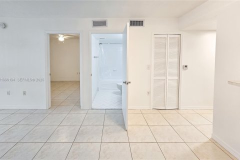 Condominio en venta en Homestead, Florida, 2 dormitorios, 76.37 m2 № 2058944 - foto 11