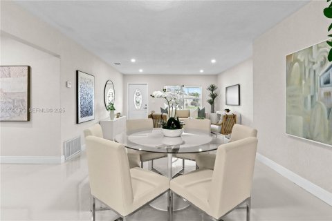 Casa en venta en Hollywood, Florida, 3 dormitorios, 124.49 m2 № 1992340 - foto 16