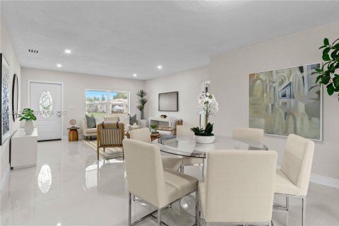 Casa en venta en Hollywood, Florida, 3 dormitorios, 124.49 m2 № 1992340 - foto 19