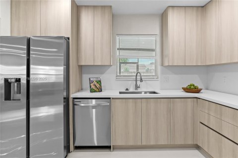 Casa en venta en Hollywood, Florida, 3 dormitorios, 124.49 m2 № 1992340 - foto 26