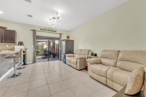 Touwnhouse à vendre à Homestead, Floride: 3 chambres, 154.12 m2 № 2051420 - photo 16