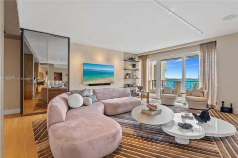 Condo in Miami Beach, Florida, 5 bedrooms  № 1385680 - photo 20