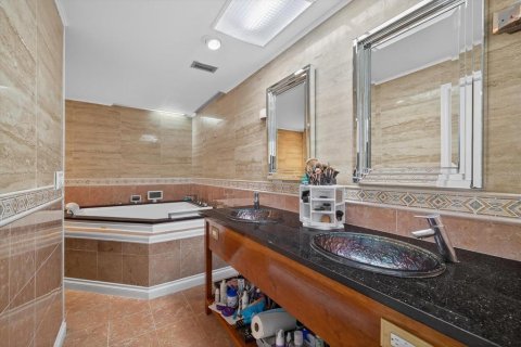 Villa ou maison à vendre à Clearwater, Floride: 5 chambres, 292.83 m2 № 1899830 - photo 8