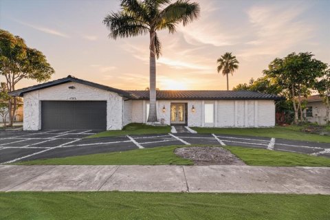 Villa ou maison à vendre à Clearwater, Floride: 5 chambres, 292.83 m2 № 1899830 - photo 2