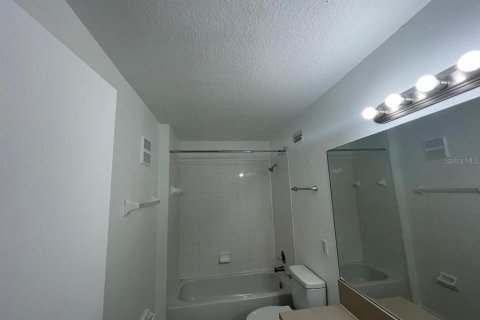 Touwnhouse à louer à Davenport, Floride: 1 chambre, 74.32 m2 № 2425661 - photo 8