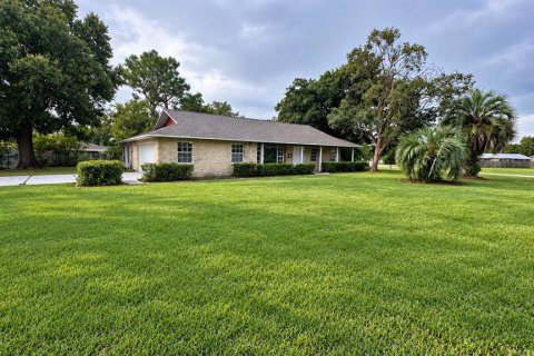 Casa en Ocala, Florida 3 dormitorios, 185.99 m2 № 2380646
