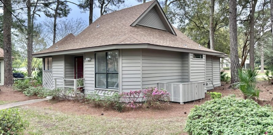 House in Miramar Beach, Florida 2 bedrooms, 99.22 sq.m. № 559710