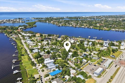 Villa ou maison à vendre à Nokomis, Floride: 4 chambres, 182.46 m2 № 2398732 - photo 3