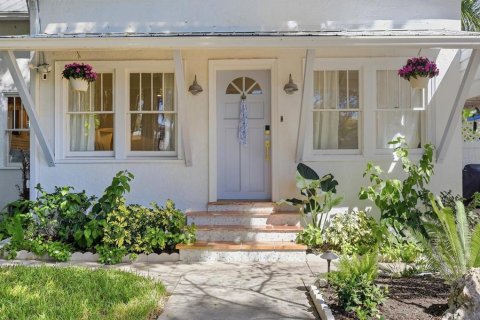 Villa ou maison à vendre à Nokomis, Floride: 4 chambres, 182.46 m2 № 2398732 - photo 4