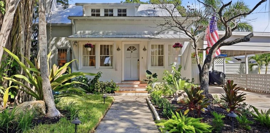 Villa ou maison à Nokomis, Floride 4 chambres, 182.46 m2 № 2398732