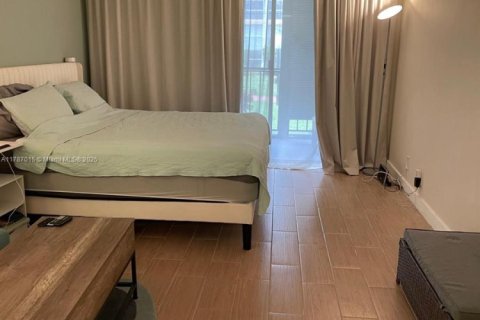 Condo in Hallandale Beach, Florida, 1 bedroom  № 1862965 - photo 22