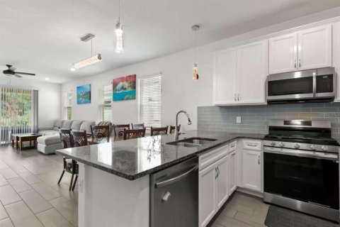 Villa ou maison à vendre à Apollo Beach, Floride: 4 chambres, 196.49 m2 № 2433204 - photo 10