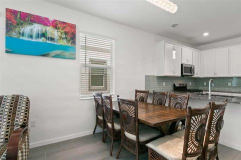 Villa ou maison à vendre à Apollo Beach, Floride: 4 chambres, 196.49 m2 № 2433204 - photo 8