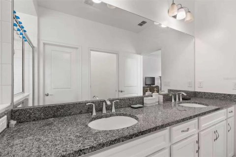 Villa ou maison à vendre à Apollo Beach, Floride: 4 chambres, 196.49 m2 № 2433204 - photo 16