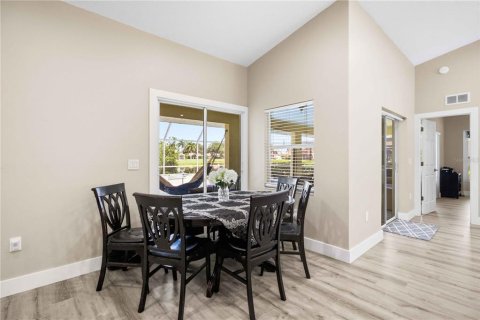 House in Sarasota, Florida 3 bedrooms, 183.67 sq.m. № 2299491 - photo 16