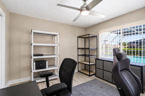 House in Sarasota, Florida 3 bedrooms, 183.67 sq.m. № 2299491 - photo 17