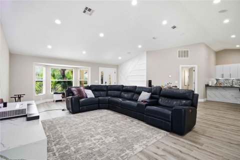 House in Sarasota, Florida 3 bedrooms, 183.67 sq.m. № 2299491 - photo 4