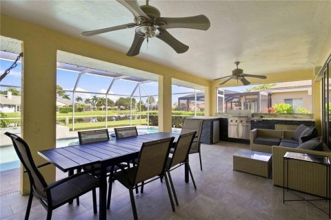 House in Sarasota, Florida 3 bedrooms, 183.67 sq.m. № 2299491 - photo 24
