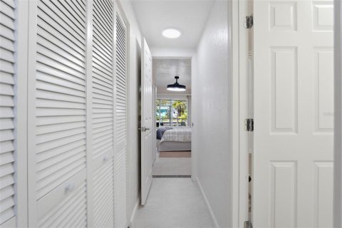 House in Englewood, Florida 2 bedrooms, 117.06 sq.m. № 2098704 - photo 20