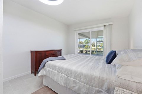 House in Englewood, Florida 2 bedrooms, 117.06 sq.m. № 2098704 - photo 21