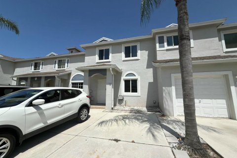 Townhouse in Deerfield Beach, Florida 3 bedrooms, 128.76 sq.m. № 2269914