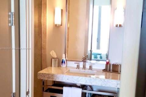Condominio en alquiler en Bal Harbour, Florida, 2 dormitorios, 156.54 m2 № 1938170 - foto 5