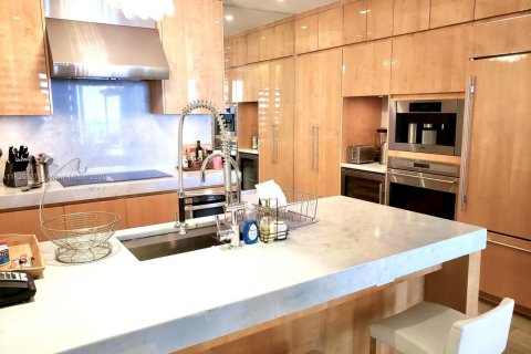 Condominio en alquiler en Bal Harbour, Florida, 2 dormitorios, 156.54 m2 № 1938170 - foto 17