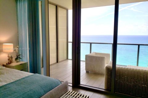 Condominio en alquiler en Bal Harbour, Florida, 2 dormitorios, 156.54 m2 № 1938170 - foto 7