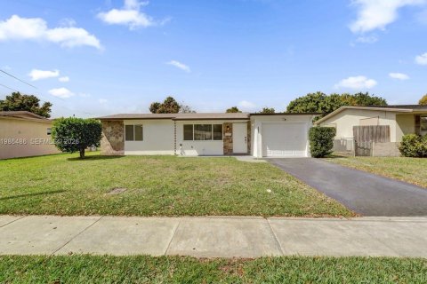 Villa ou maison à Cooper City, Floride 2 chambres, 74.79 m2 № 2048242