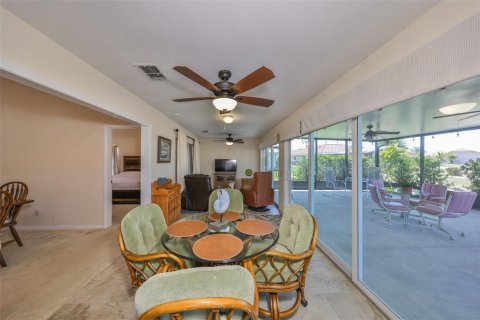 House in Sun City Center, Florida 2 bedrooms, 180.6 sq.m. № 1649230 - photo 16