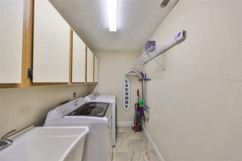 House in Sun City Center, Florida 2 bedrooms, 180.6 sq.m. № 1649230 - photo 28