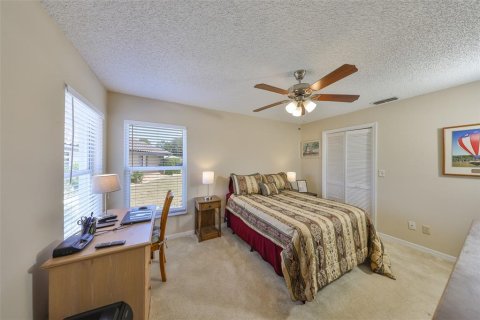 House in Sun City Center, Florida 2 bedrooms, 180.6 sq.m. № 1649230 - photo 25