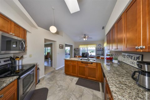 House in Sun City Center, Florida 2 bedrooms, 180.6 sq.m. № 1649230 - photo 10