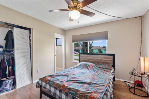 House in Palm Bay, Florida 2 bedrooms № 1731952 - photo 17