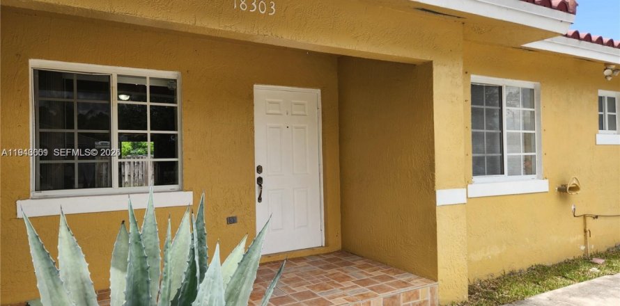 Villa ou maison à Miami, Floride 3 chambres, 120.77 m2 № 2000795