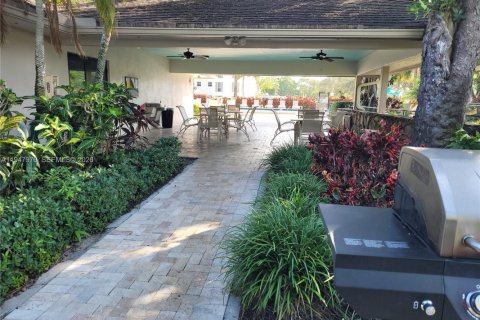 Снять в аренду кондоминиум в Помпано-Бич, Флорида 2 спальни, 102.19м2, № 2006011 - фото 16